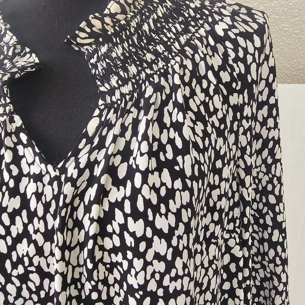 Talbots Long Sleeve Blouse Abstract Animal Print Sz Medium Ruffled Details V0446 - Picture 2 of 9